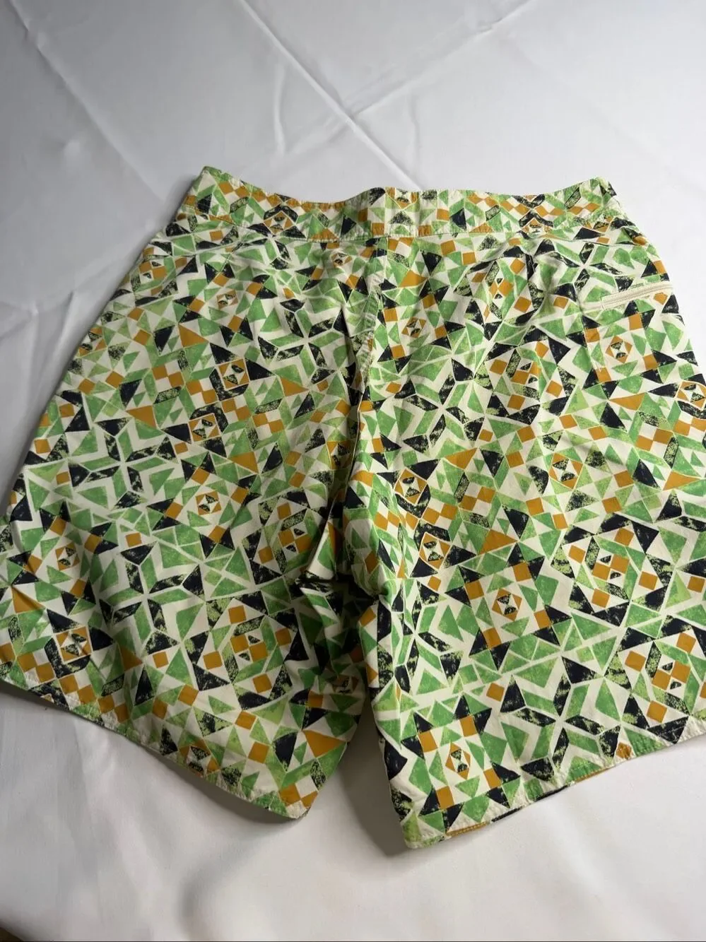 Patagonia Men’s Wavefarer Nylon Board Shorts Green Brown White Geometric Size 32
